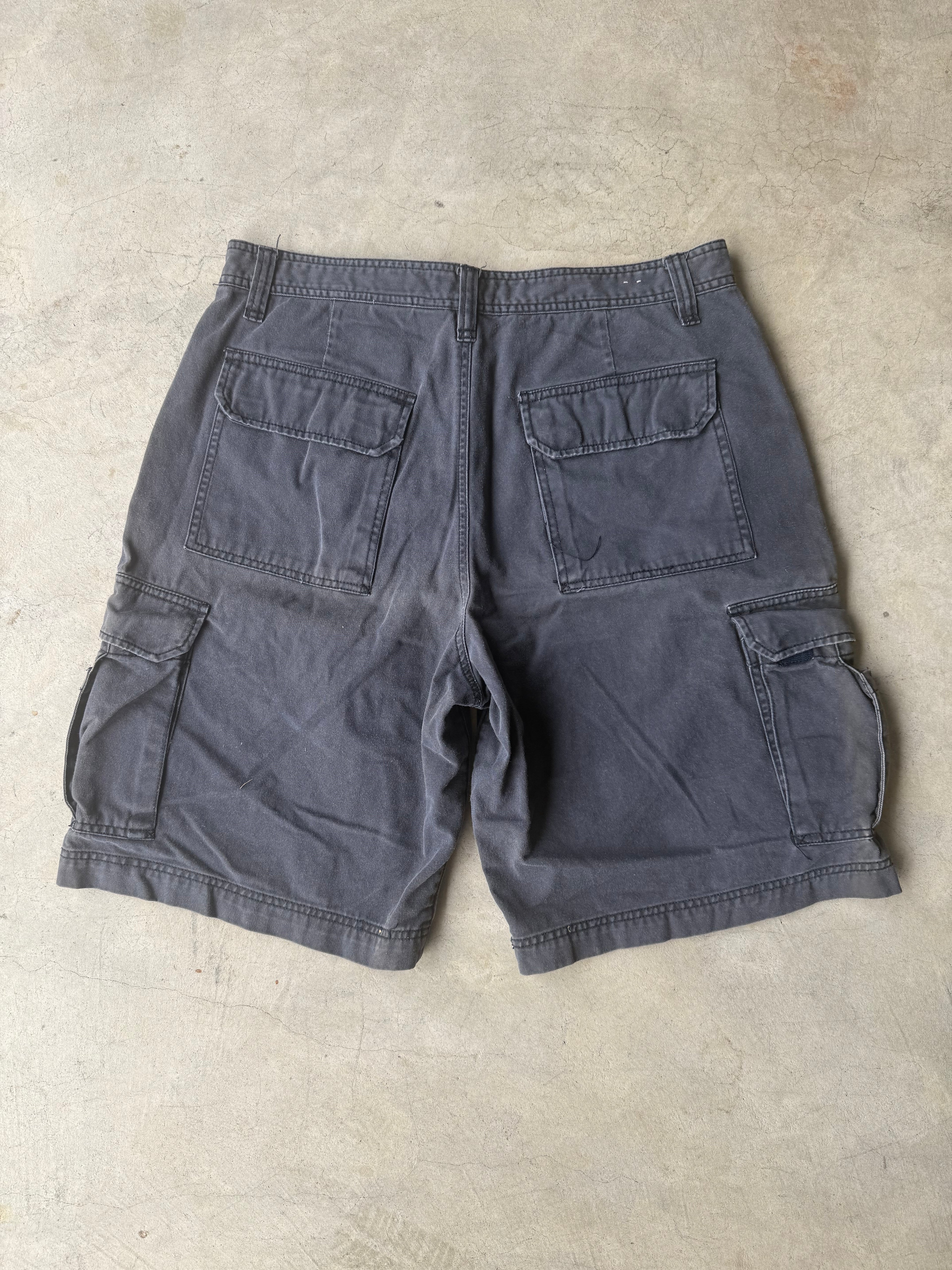 Vintage UnionBay Gray Cargo Shorts - 36