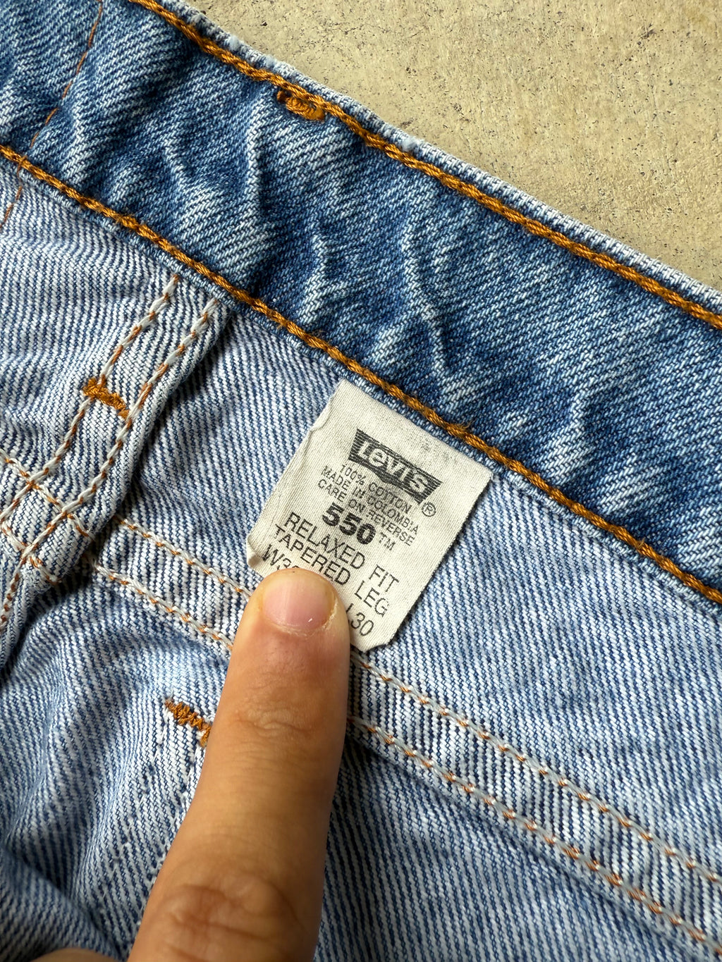 Vintage Levi 550 Orange Tab Jeans - 36