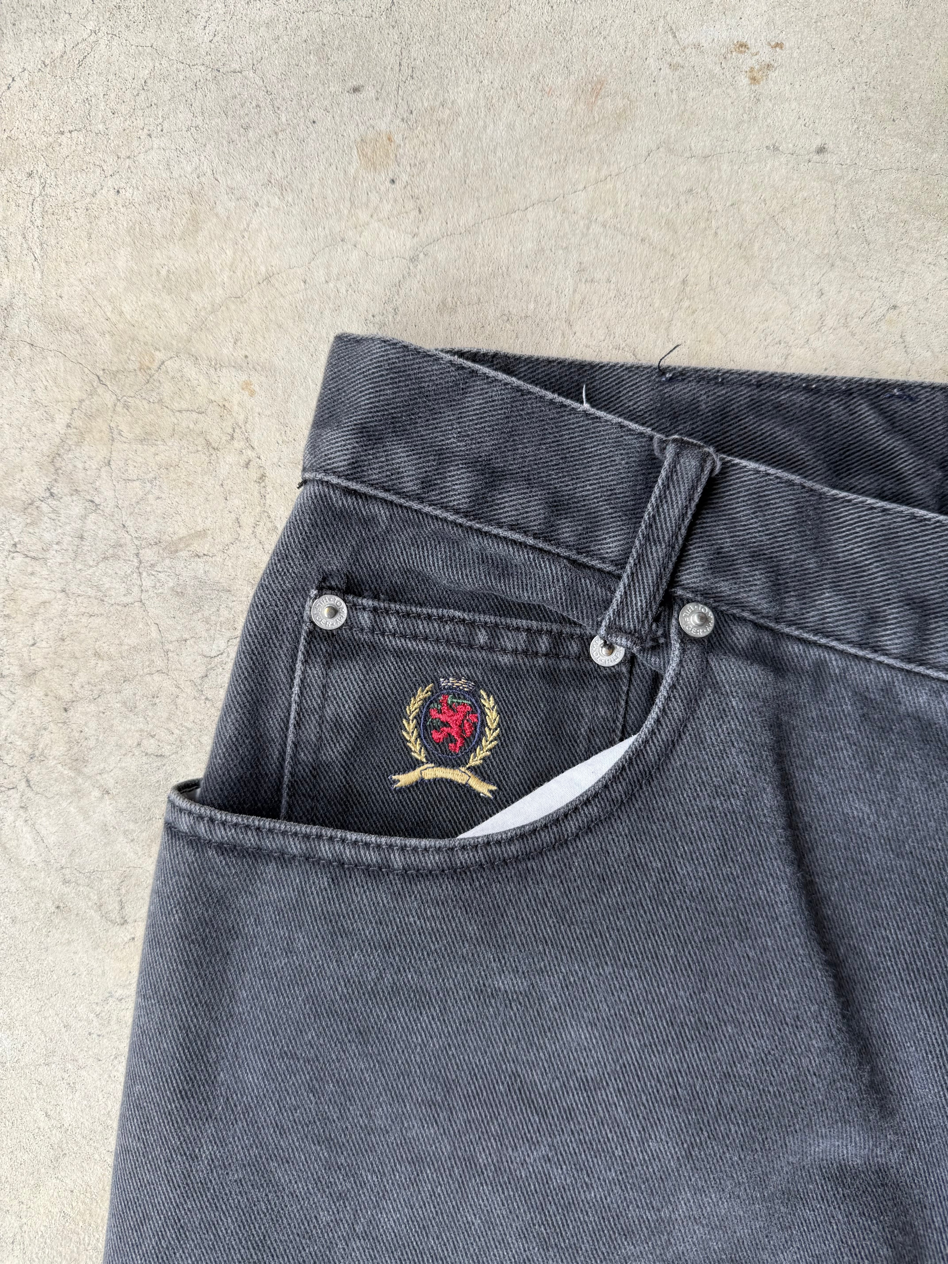 Vintage Black Tommy Hilfiger Jeans - 36